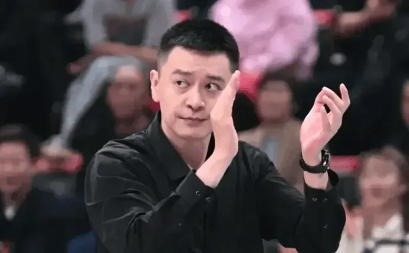开云体育-杨鸣：京粤大战给两队过度消耗，上海以逸待劳等待两个球队